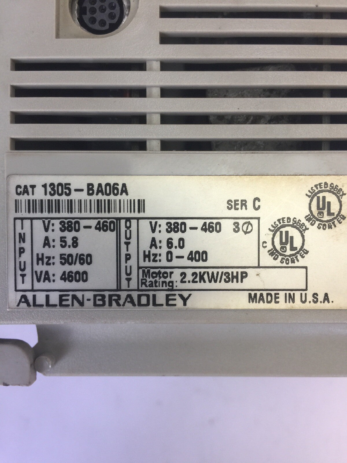 ALLEN BRADLEY 1305-BA06A AC DRIVE INPUT 380-460V 5.8A OUTPUT 380-460V 6.0A 3 HP