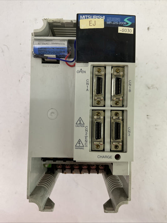 MITSUBISHI MR-J2S-200B-S030 AC SERVO OUTPUT 170V 11A INPUT 200-230V POWER 2kW