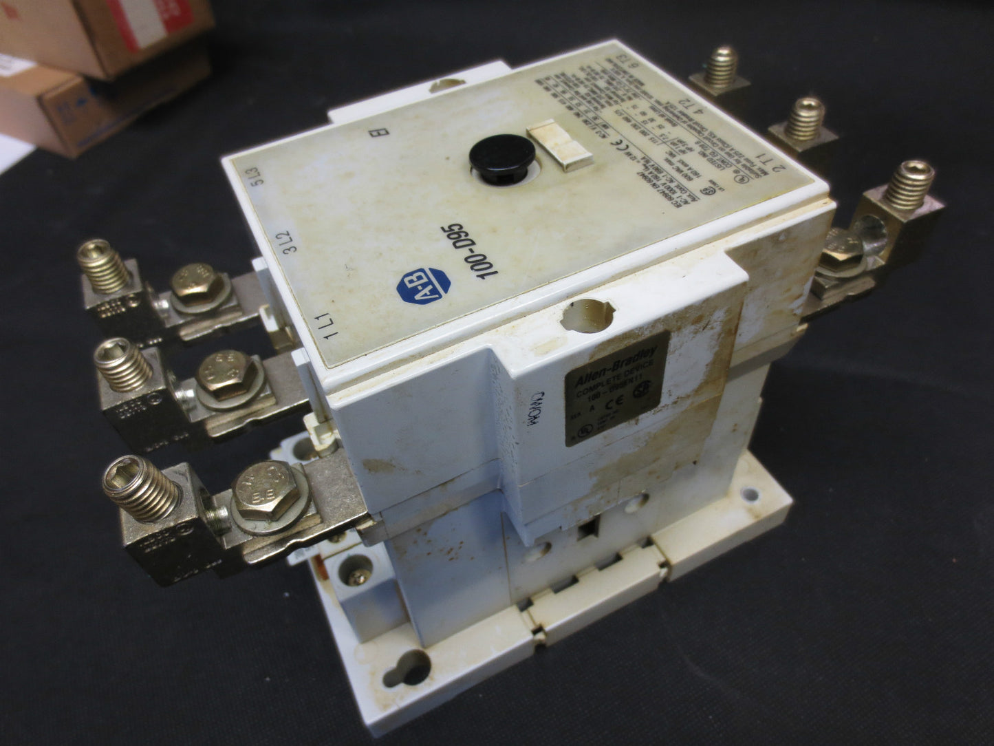 ALLEN-BRADLEY 100-D95 CONTACTOR - 3-POLE, 380-500V COIL - 600V MAX 160A ENCL