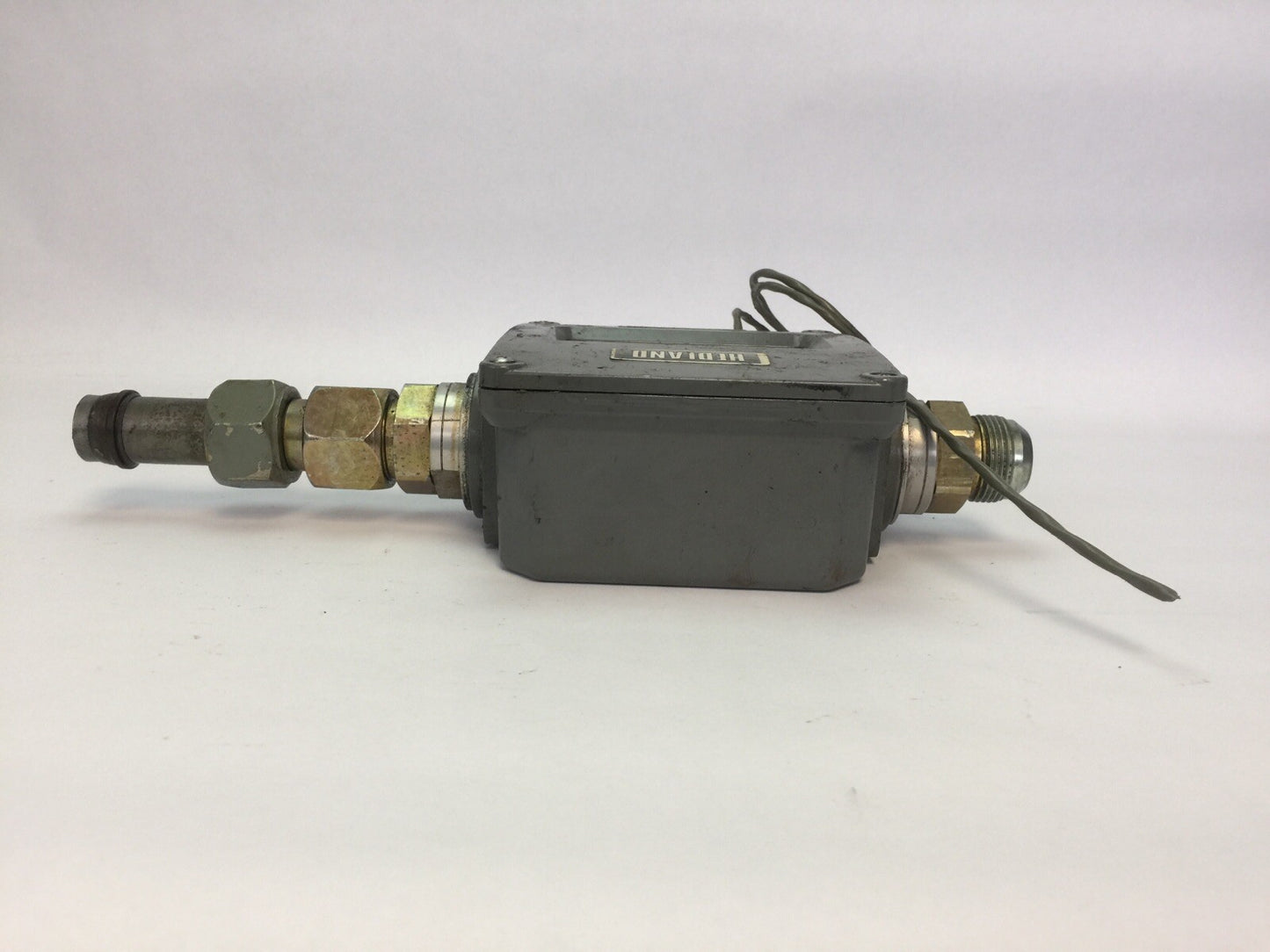 HEDLAND H760A-030-MR MR FLOW TRANSMITTER 3500PSI 241 BARS MAX OIL