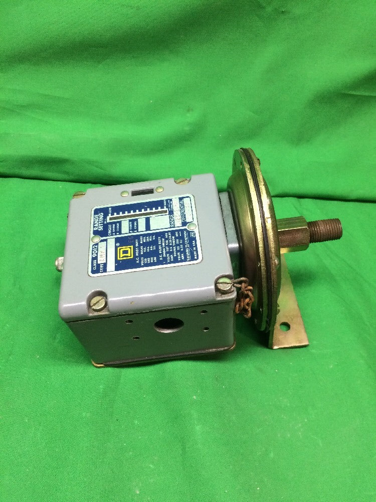 SQUARE D PRESSURE SWITCH 9012 AMW1, 120/240/480/480V, BREAK 15/10/6/50AMP, NEW