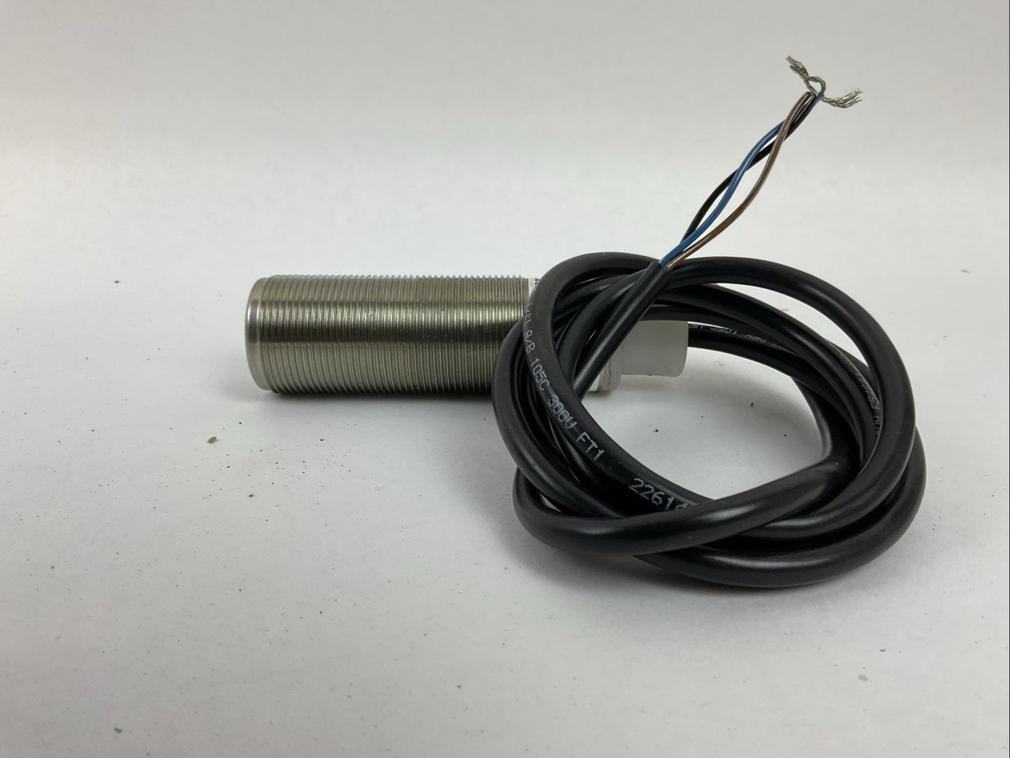 CUTLER HAMMER E58-30TD250-GL PHOTOELECTRIC SENSOR 20-132VAC 15-30VDC 300ma