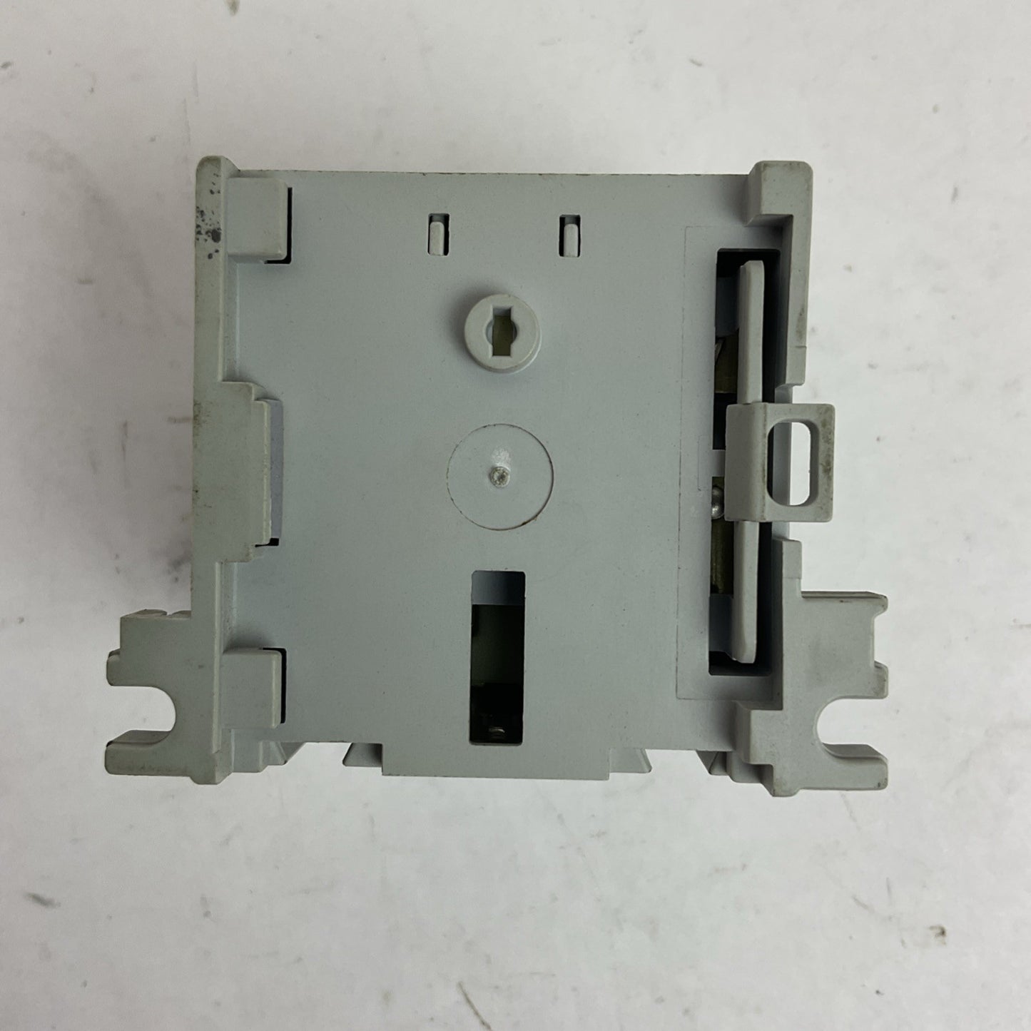 ALLEN BRADLEY 100-MO9N*3 SER A 600VAC 12A 3PH 5HP CONTACTOR 230-240V 60HZ COIL