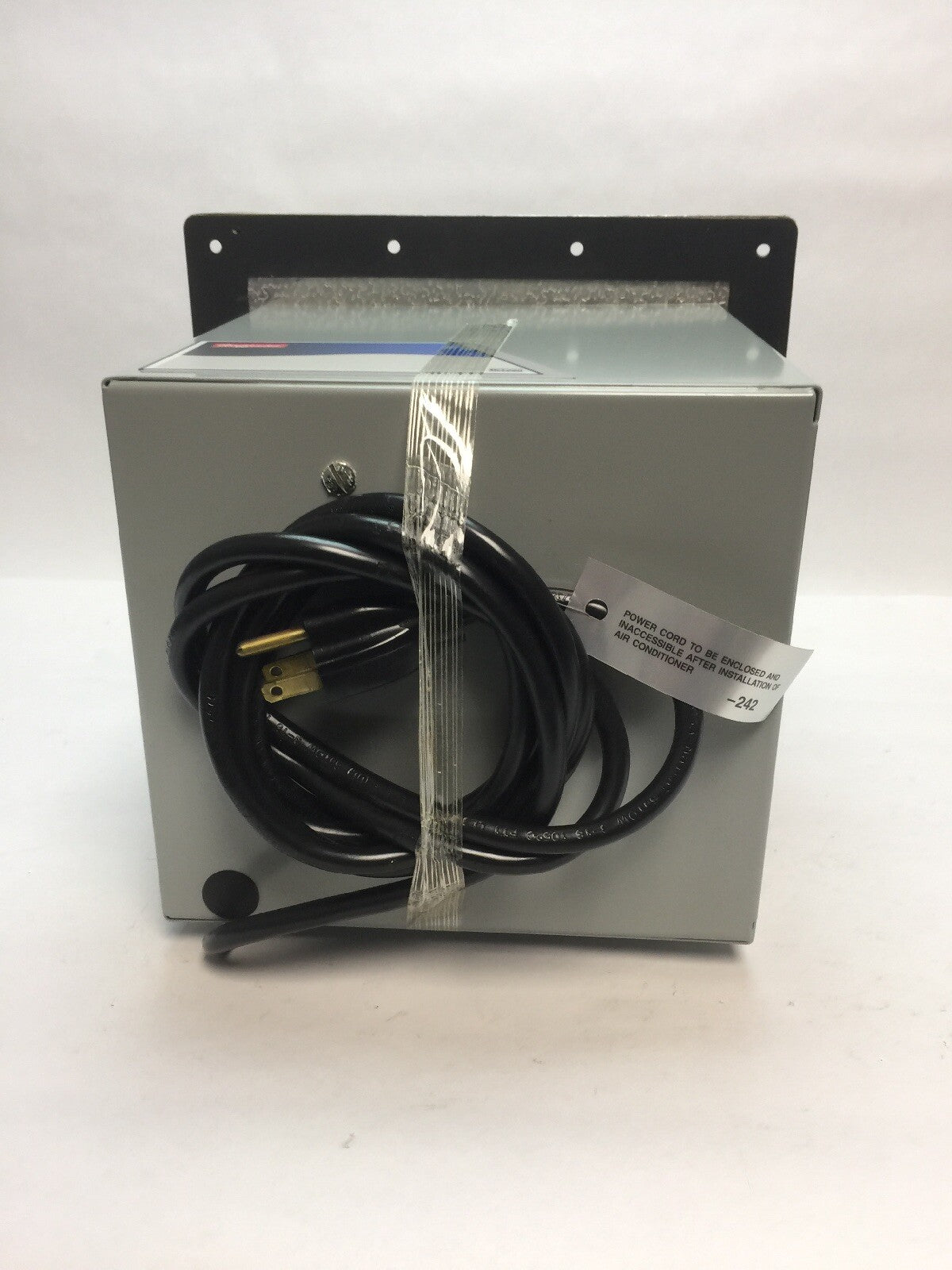 APW MCLEAN HE-1516-001H ELECTRONIC ENCLOSURE HEAT EXCHANGER 115V 50/60HZ 1 PHASE