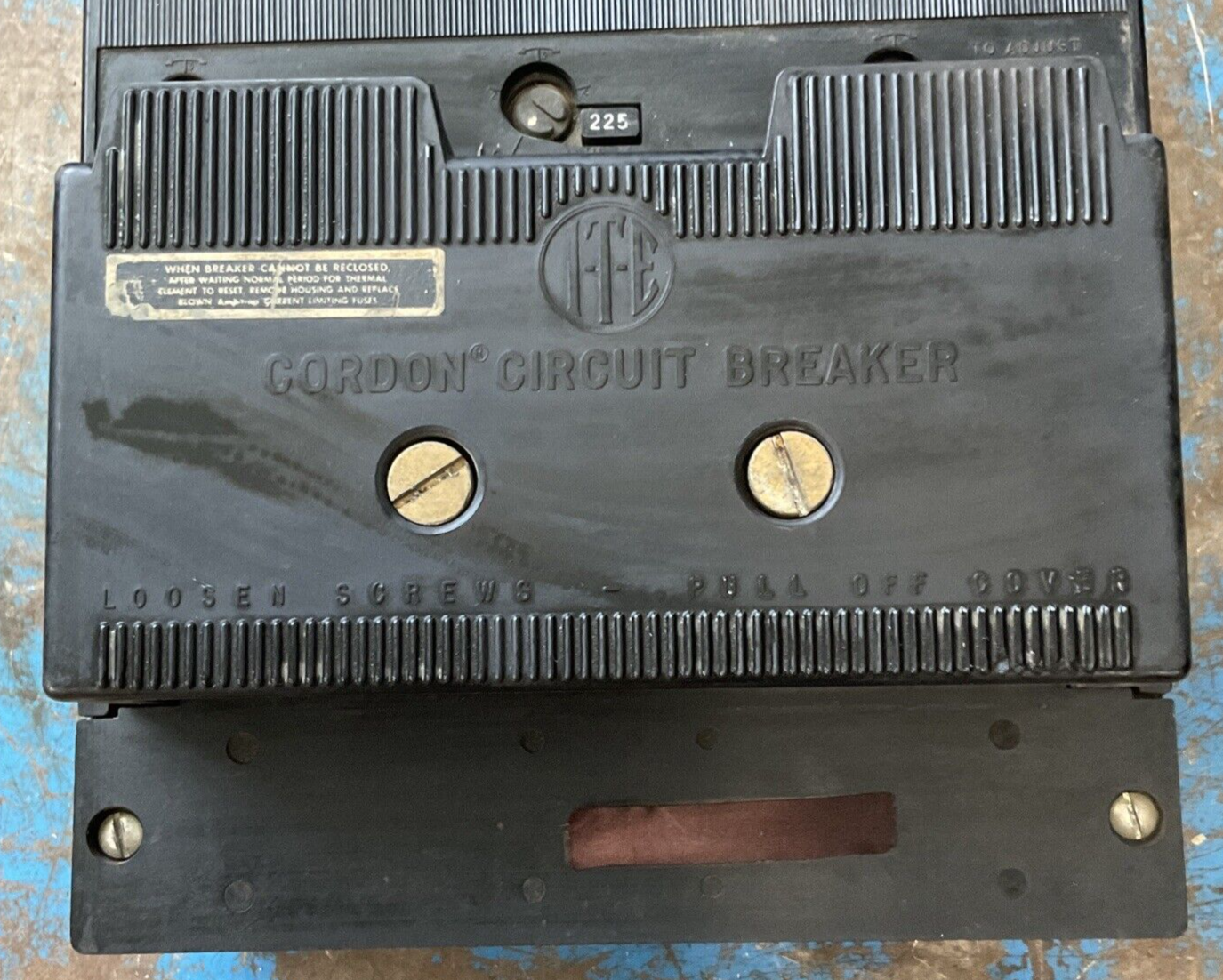ITE C7550 CIRCUIT BREAKER 3POLE FRAME CK  TYPE ET  600VAC W/ ATI-CJ12 FUSES
