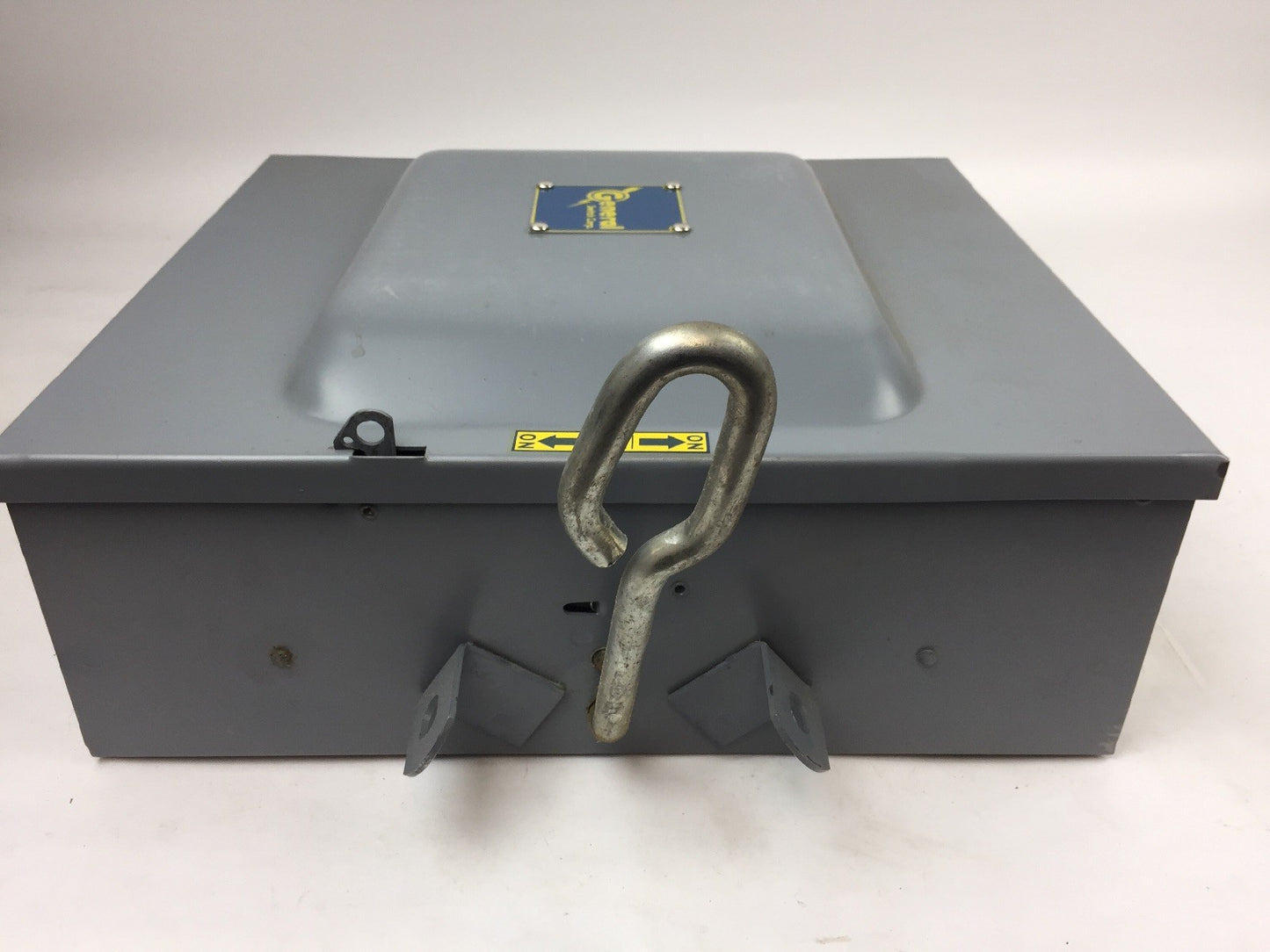 GENERAL SWITCH 63DU SAFETY SWITCH VOLTS 240 AC 60 AMP 3 POLE TYPE: D'BLE THROW