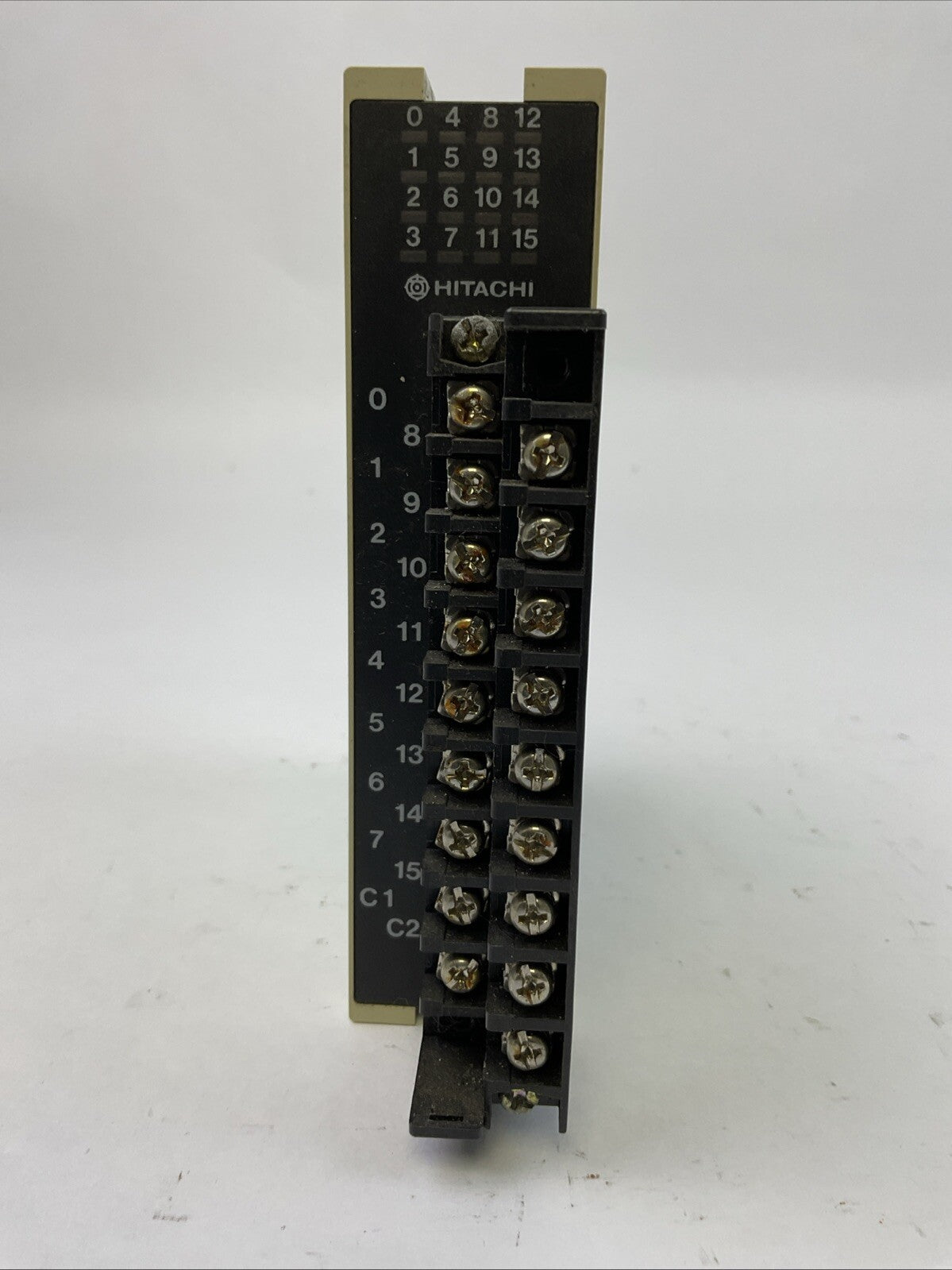 HITACHI POM-RH OUTPUT MODULE 33016133-6 (MISSING LOCKING TABS)
