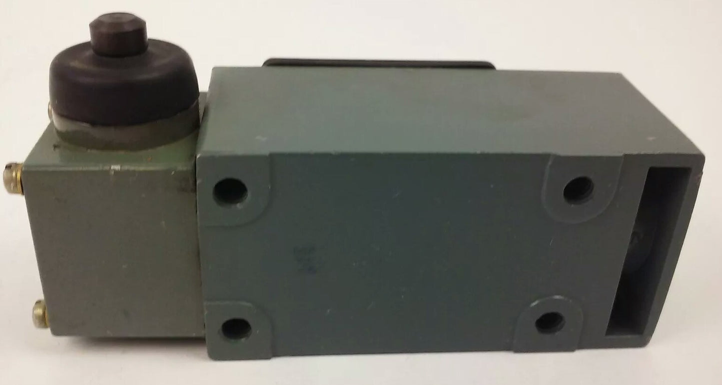 GE, CR115G119, LIMIT SWITCH, 600V MAX, NEW, GENERAL ELECTRIC, CR115G, NEW
