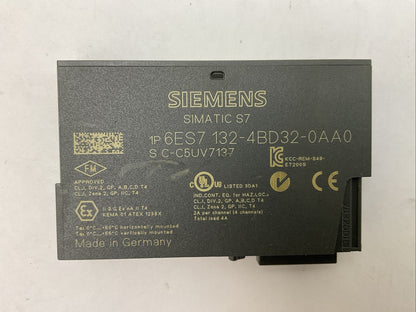 SIEMENS 1P 6ES7 132-4BD32-0AA0 4 DIGITAL OUTPUT MODULE 24VDC 2A