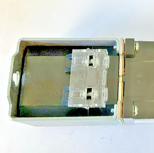 ALLEN BRADLEY 700S-DCPK1020Z24 SAFETY RELAY SER.E 600VAC