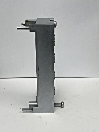 SIEMENS -6ES7 194-4CB00-0AA0 -SIMATIC DP CONNECTION MODULE FOR ET 200 PRO, 8xM12