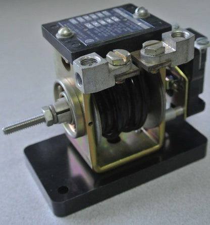 ALLEN-BRADLEY 809-A13E - INSTANTANEOUS TRIP CURRENT RELAY 60A  NEW SURPLUS