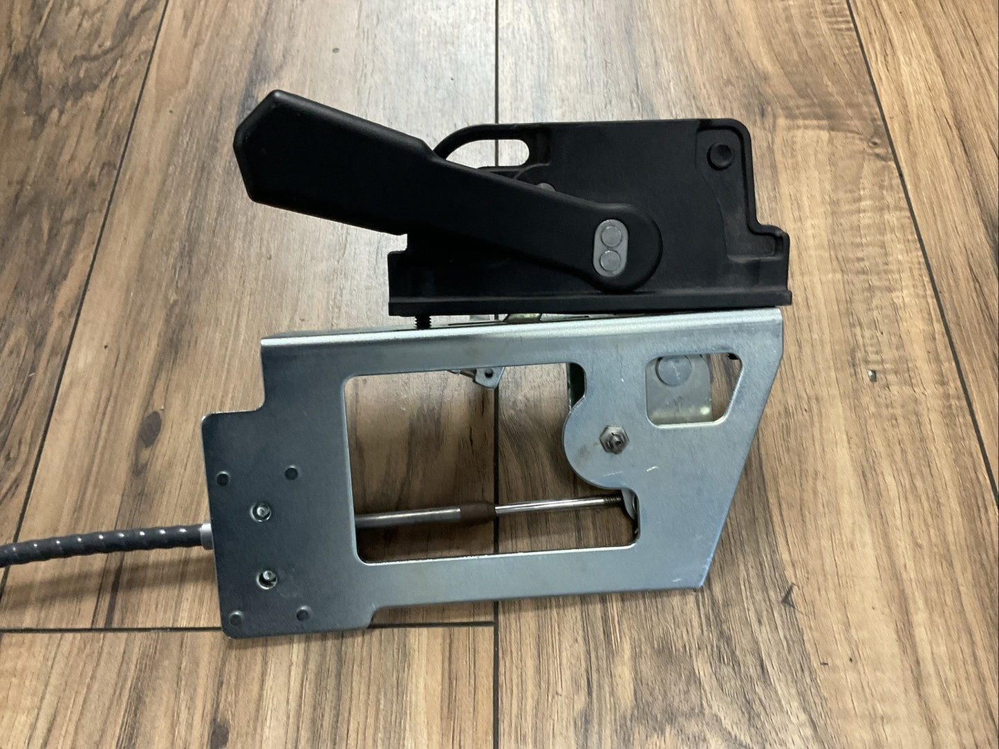 ALLEN BRADLEY 140G-G-FCX03 SER A FLEX CABLE OPERATOR MECHANISM