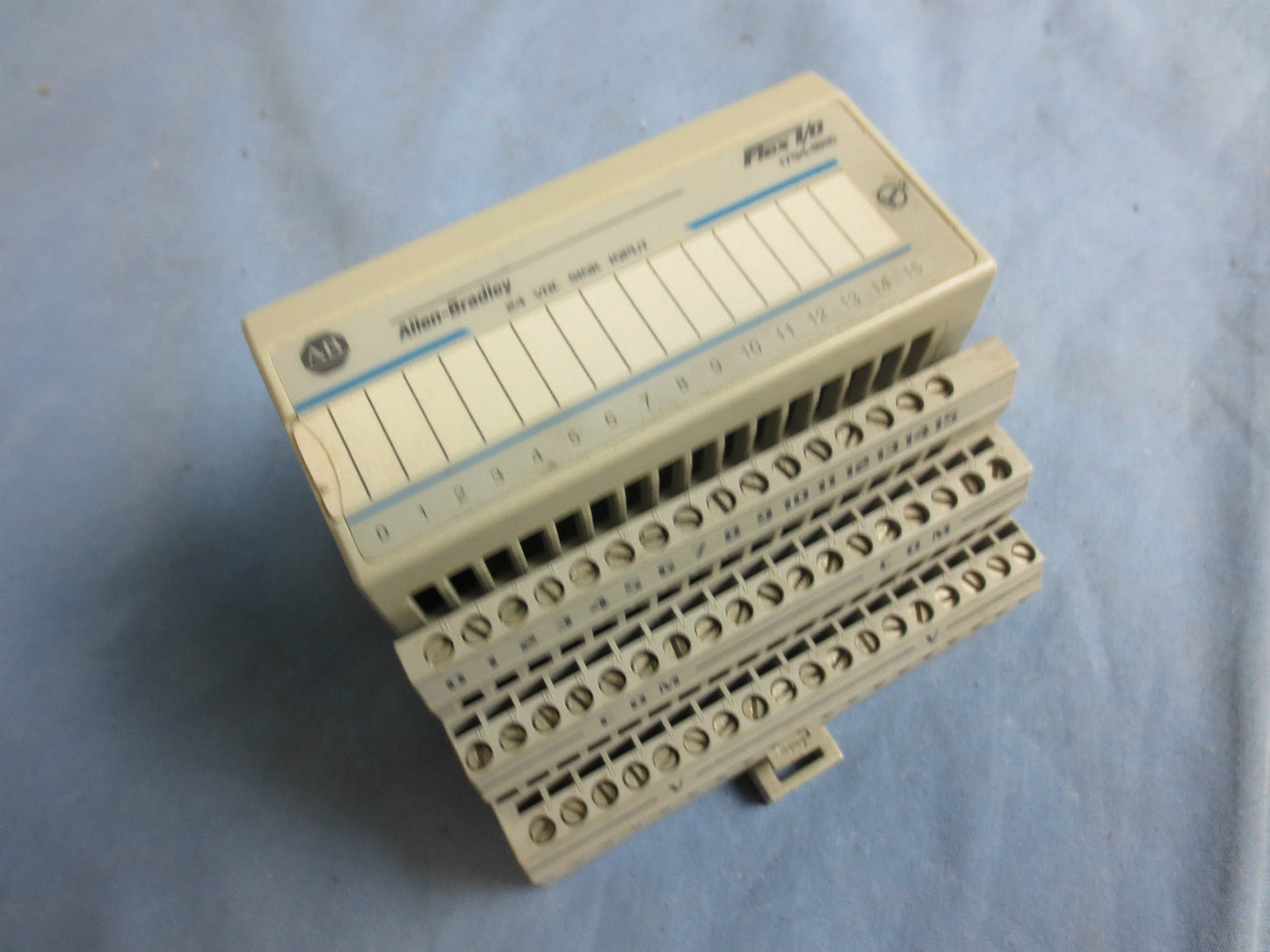 ALLEN-BRADLEY 1794-TB3/A FLEXBUS TERMINAL BLOCK & 1794-IB16/A I/O INPUT MODULE