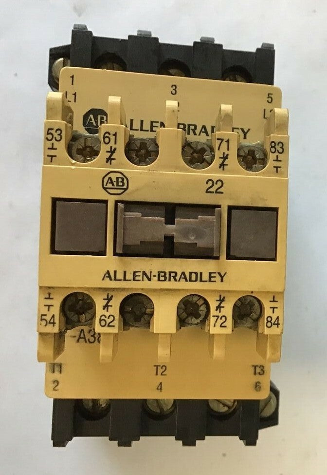 ALLEN BRADLEY 100-A38N*3 CONTACTOR SER.C  W/ 195-FA22 RELAY SER.A