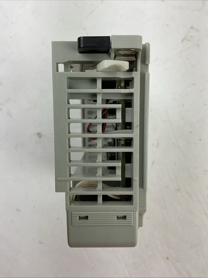 ALLEN BRADLEY 1769-OB16 SER B F/W REV 3.1 DIR/VER 10000550528/04 OUTPUT