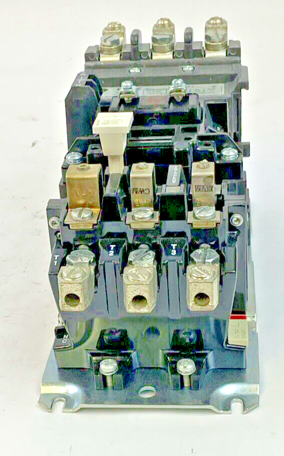 ALLEN-BRADLEY  500F-COD930 STARTER SER. C SIZE 2 W/ 595-A SER.C- HEATERS VARY