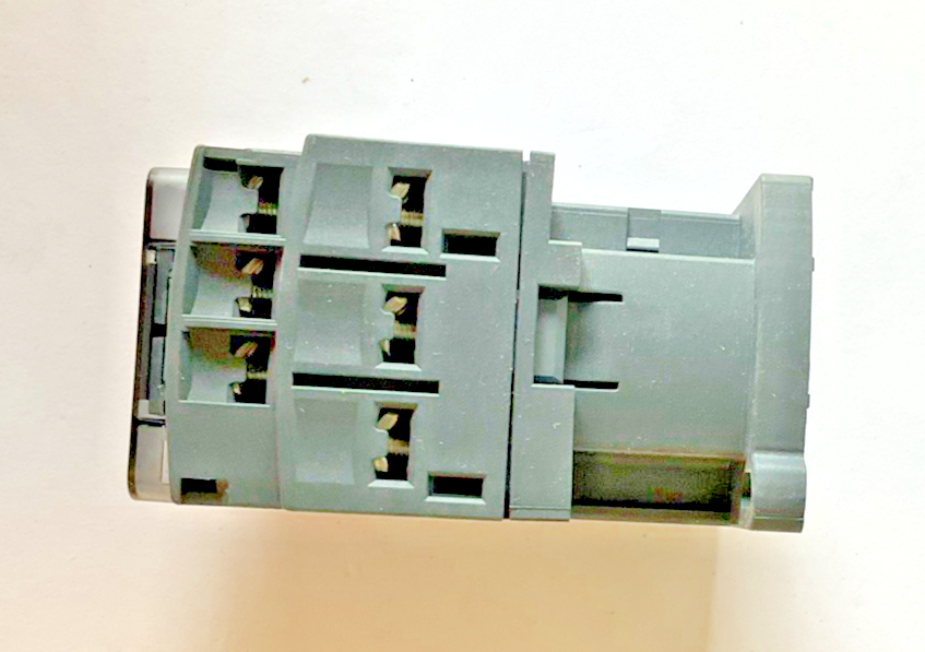 SCHNEIDER ELECTRIC LC1D09G7 CONTACTOR 480V/5HP 120V 50/60HZ 3POLE