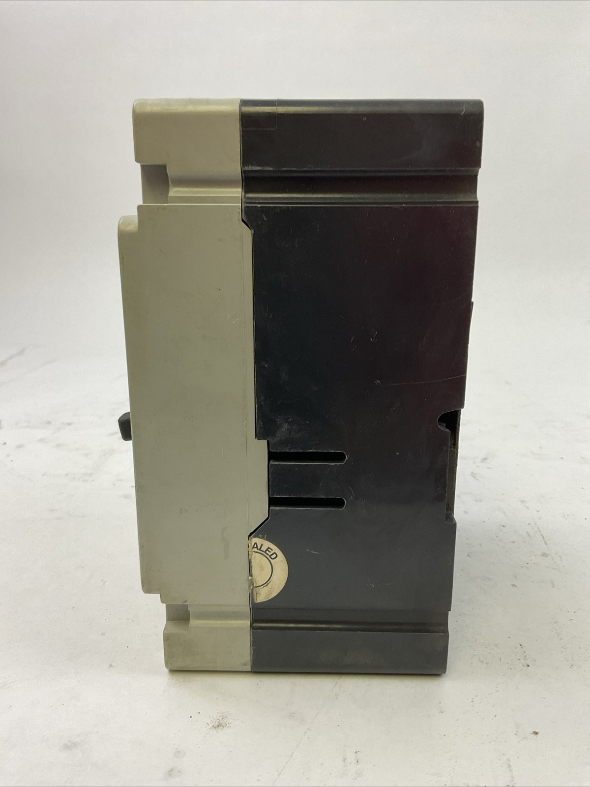 WESTINGHOUSE EHD3015 INDUSTRIAL CIRCUIT BREAKER 480VAC 250VAC 15AMP 3POLE SER C