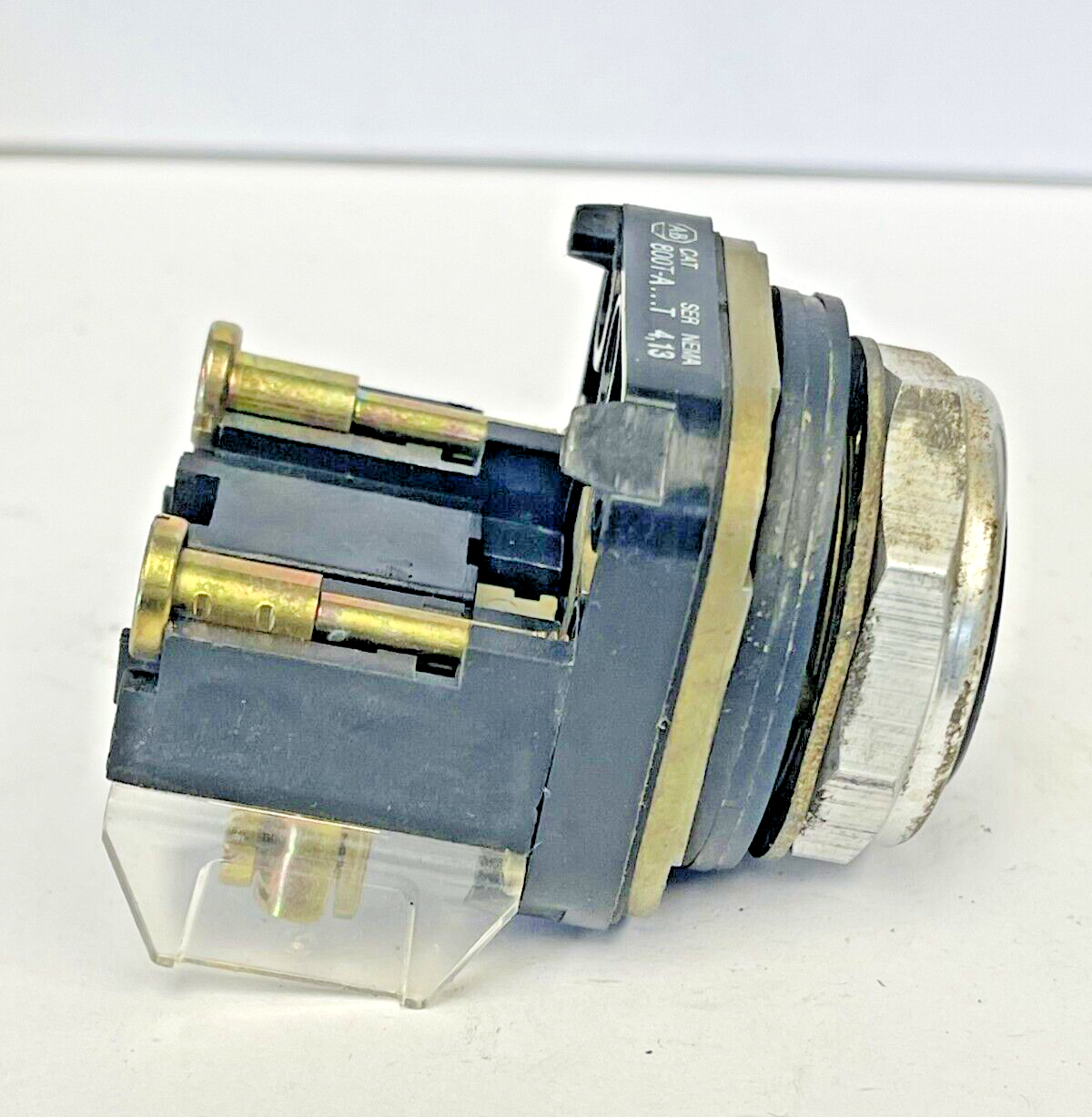 ALLEN-BRADLEY - 800T-A... - SERIES T - PUSH BUTTON MOMENTARY - BLACK