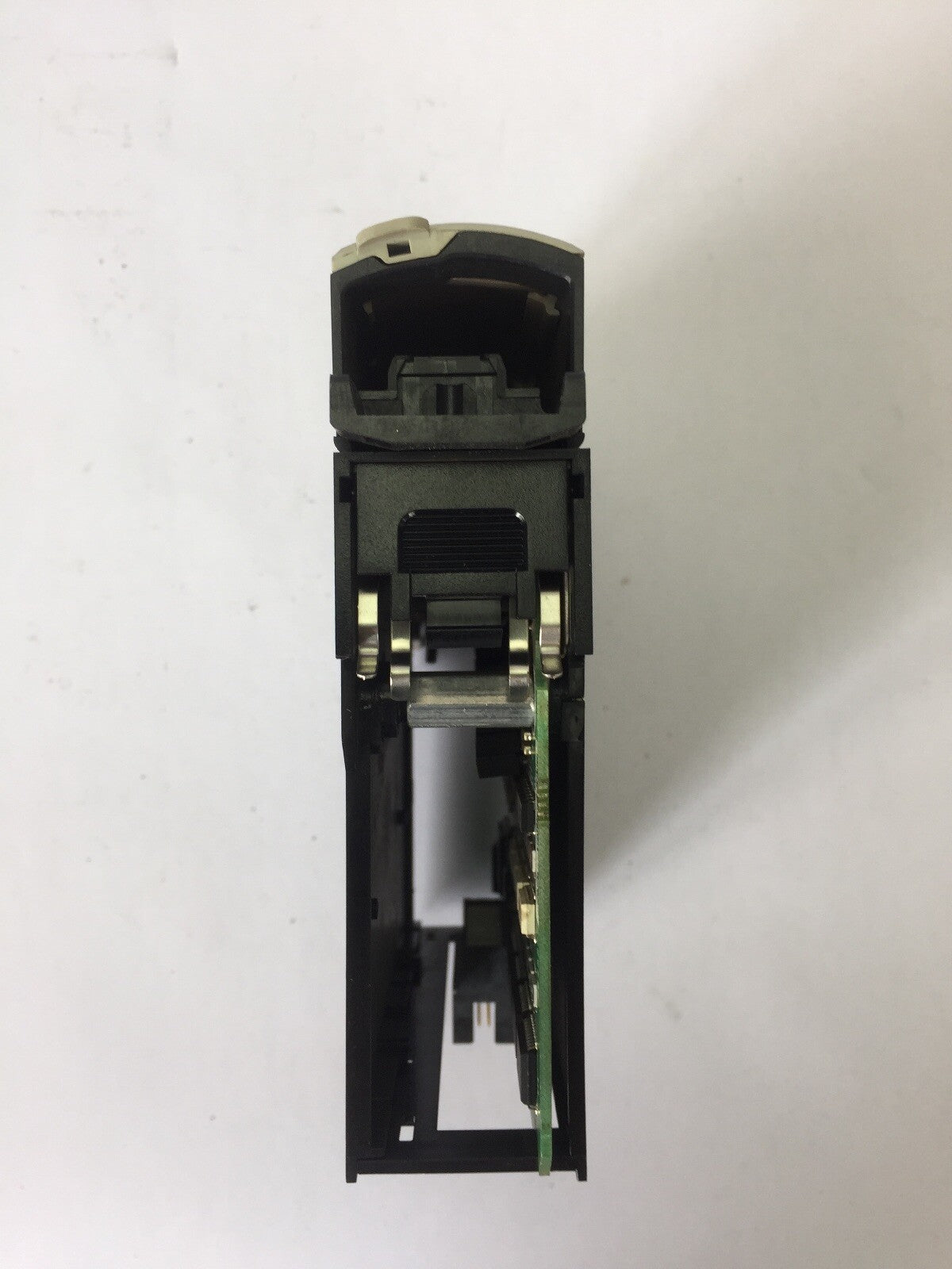 ALLEN BRADLEY 1756-0B32 DC OUTPUT SER A DC OUT 32PT 10-31.2VDC
