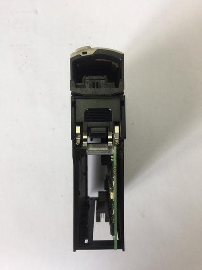 ALLEN BRADLEY 1756-0B32 DC OUTPUT SER A DC OUT 32PT 10-31.2VDC