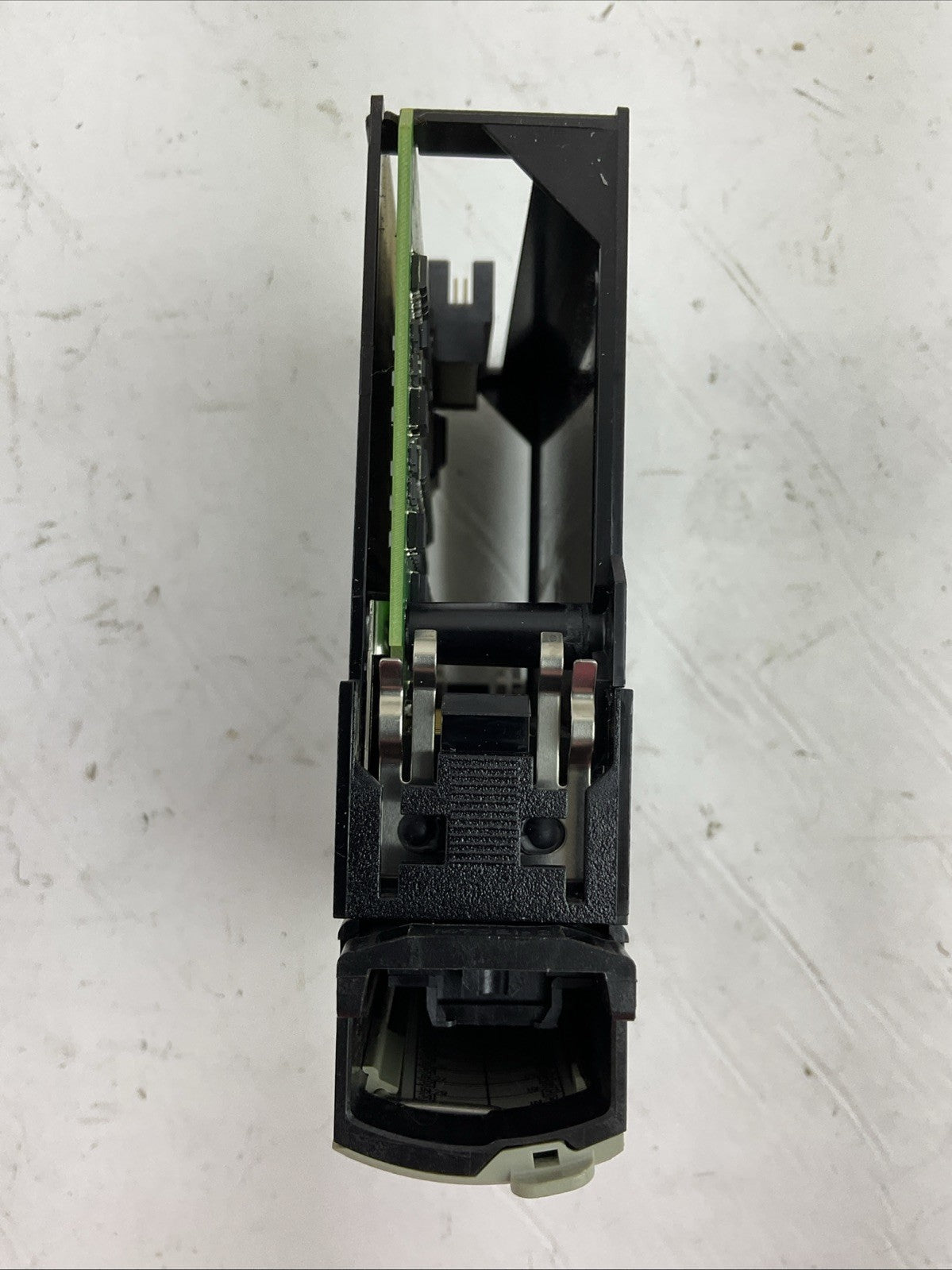 ALLEN BRADLEY 1756-IB32 SER B FW 3.5 CONTROLLOGIX 32 I SINKING POINT MODULE