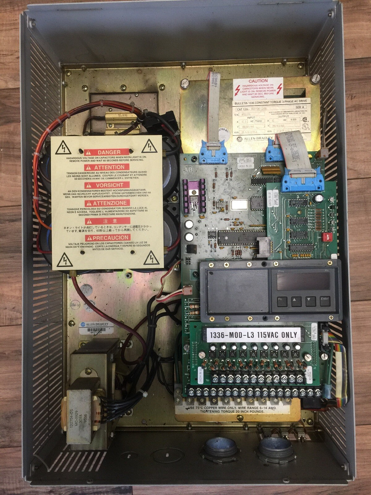 ALLEN BRADLEY 1336-B025-EAF-L3-S1 CONSTANT TORQUE 3-PHASE AC DRVE SERIES A
