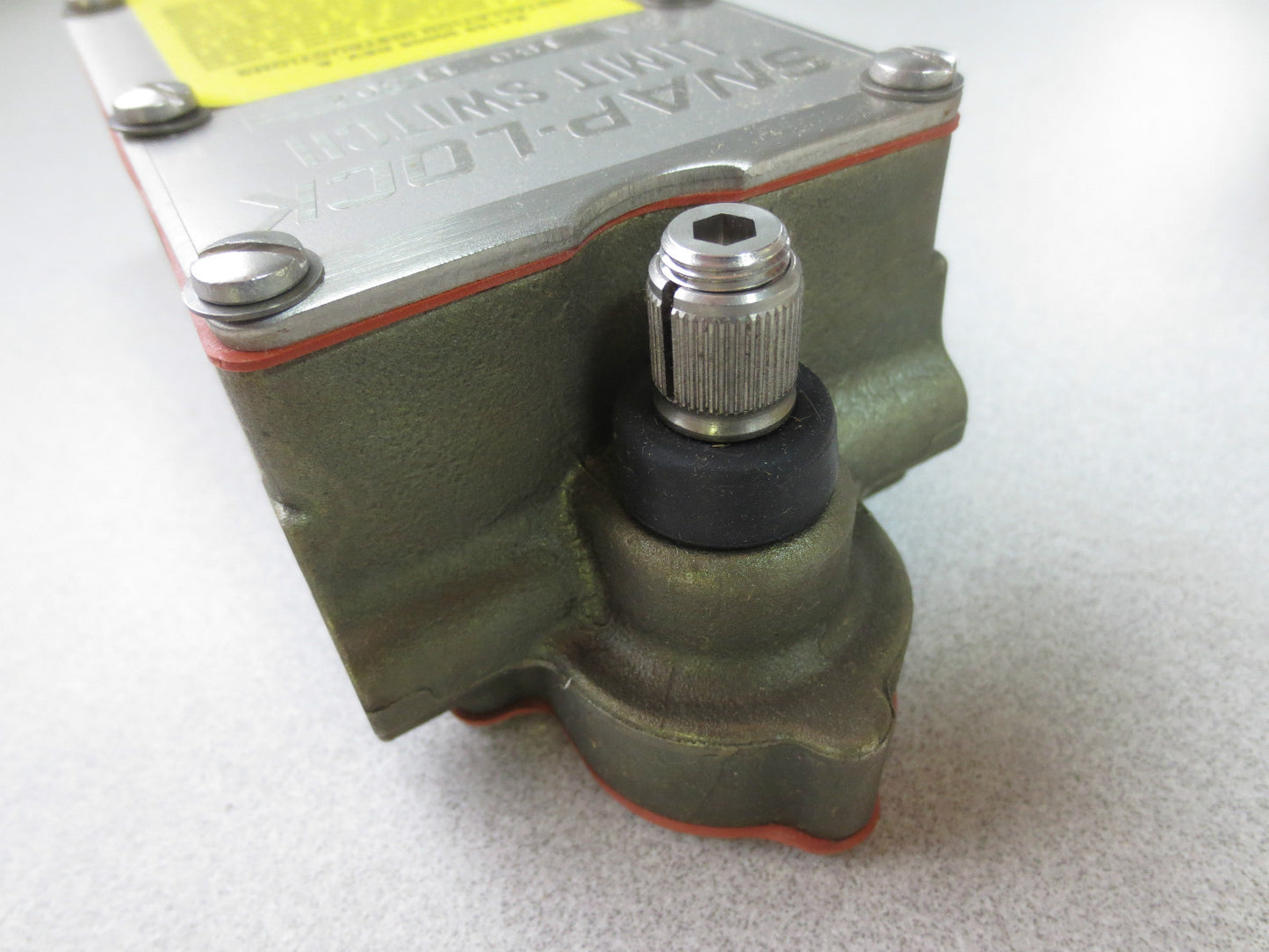 NAMCO EA180-11302 SNAP-LOCK LIMIT SWITCH - NEW SURPLUS