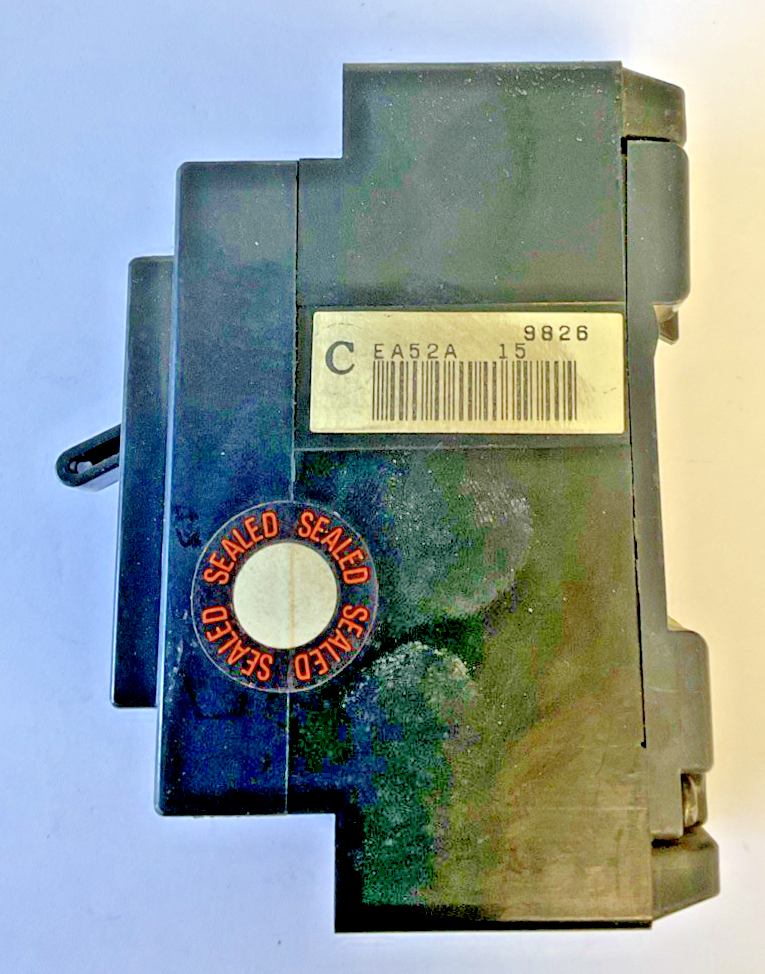 FUJI ELECTRIC EA52A CIRCUIT BREAKER 15A 220VAC 2.5KA BB29EA-015