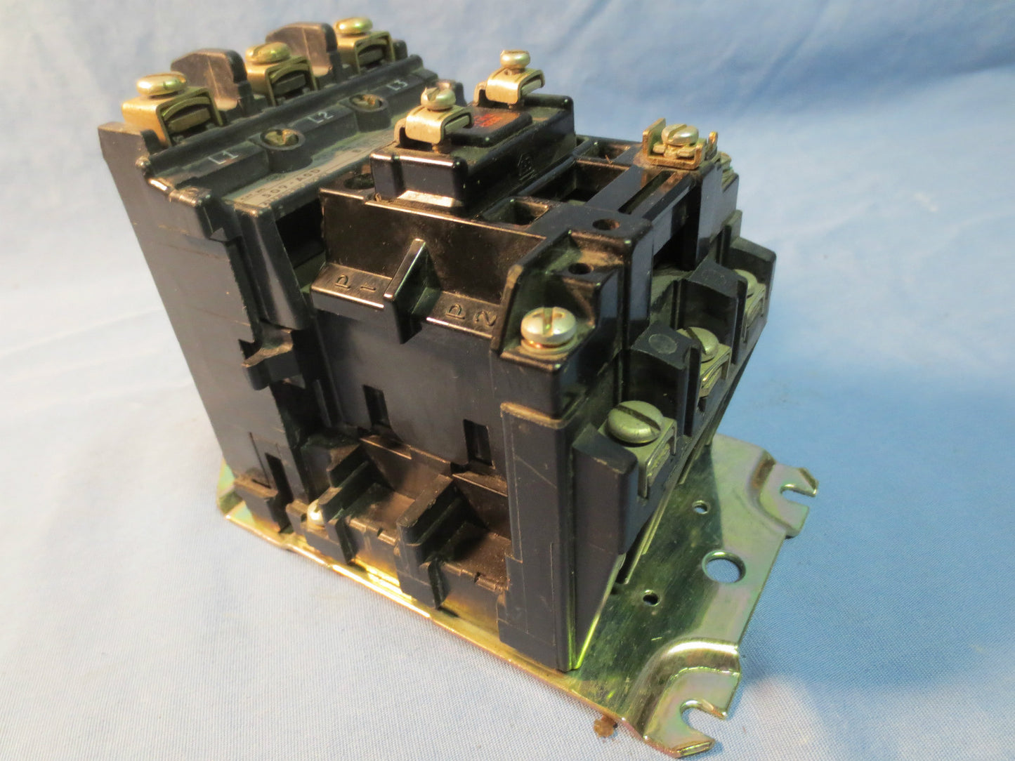 ALLEN-BRADLEY 509-AOD Ser. B MOTOR STARTER, NO OVERLOAD RELAY, COIL CB236