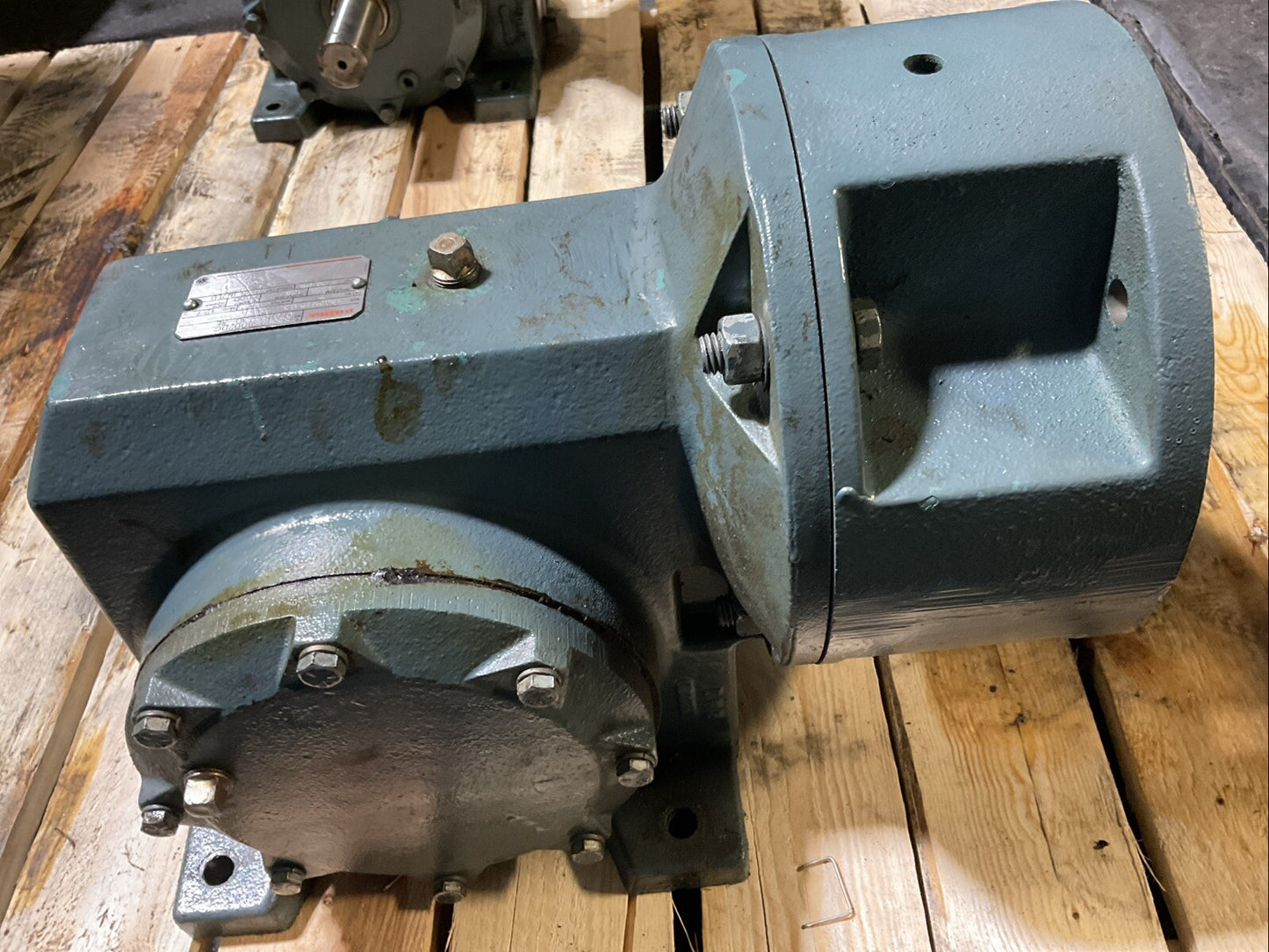 DODGE 180WM28A13 RATIO 12.7 INPUT RPM 1750 OUTPUT RPM 138 INPUT 5HP GEAR REDUCER