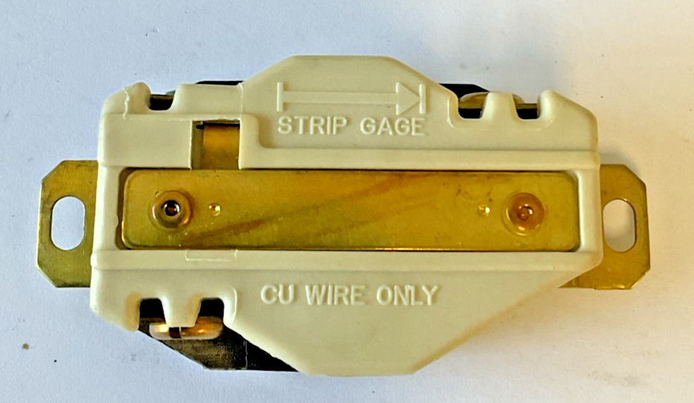 HUBBELL HBL2420 TWIST LOCK RECEPTACLE 20A 250VAC 2POLES 3WIRE ***LOTOF2***