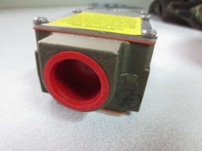 NAMCO EA180-11302 SNAP-LOCK LIMIT SWITCH - NEW SURPLUS