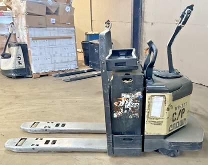 CROWN PE3540-60 PALLET JACK  6000LBS 24VDC BATT. TYPE E/ TRUCK TYPE E 9756.9HRS