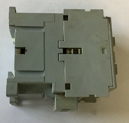 ALLEN BRADLEY 100-C09*01 SER.A 600VAC MAX 32A  CONTACTOR