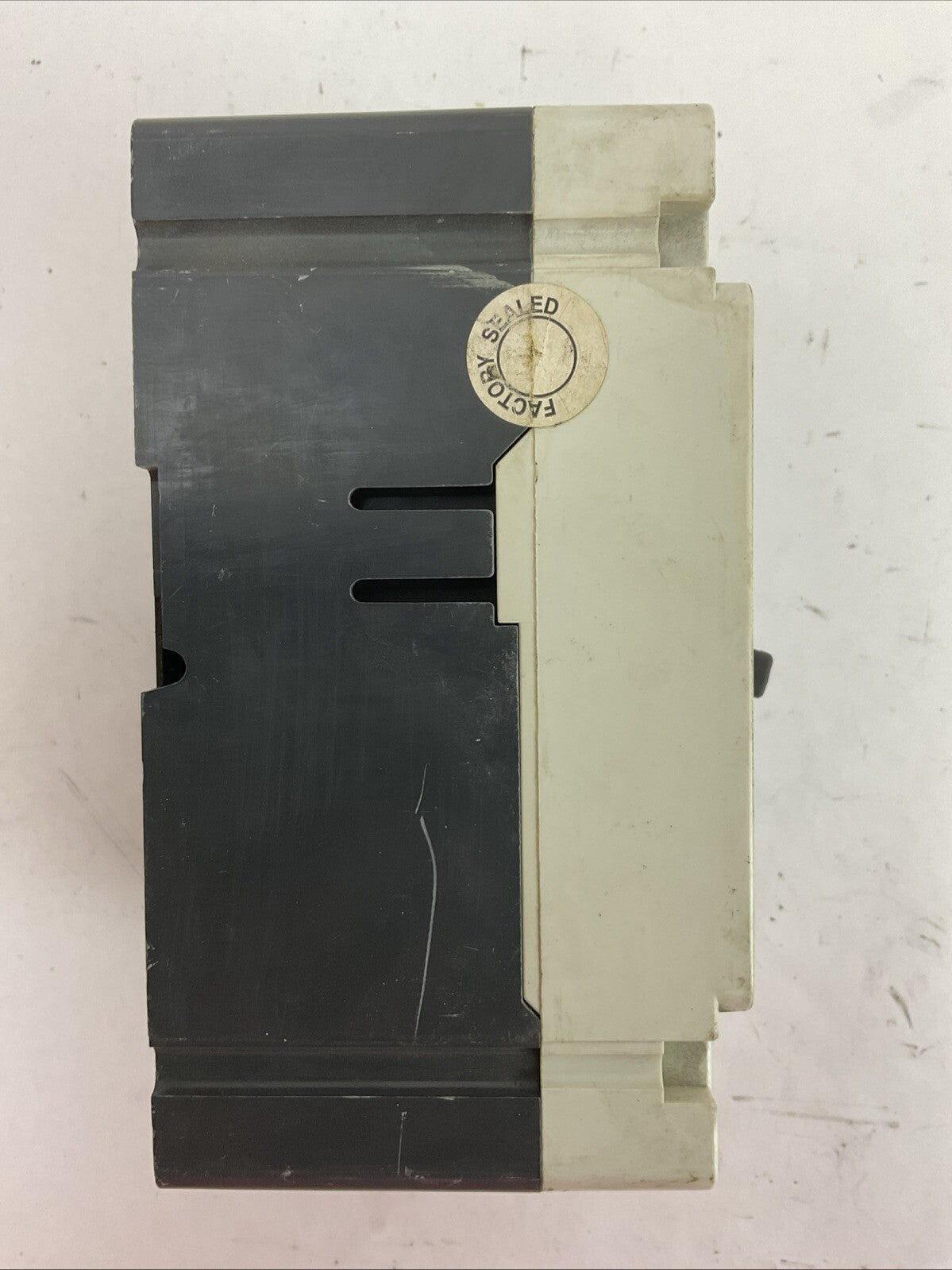 CUTLER HAMMER FD3150L CIRCUIT BREAKER SER C 150AMP 600VAC 250VDC 3POLE FD 25k