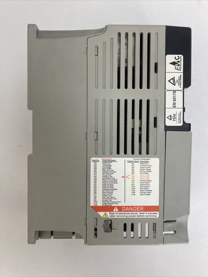 ALLEN BRADLEY 22D-D2P3N104 AC DRIVE POWER FLEX 40 FRN 2.01 OUTPUT 0-460VAC INPUT