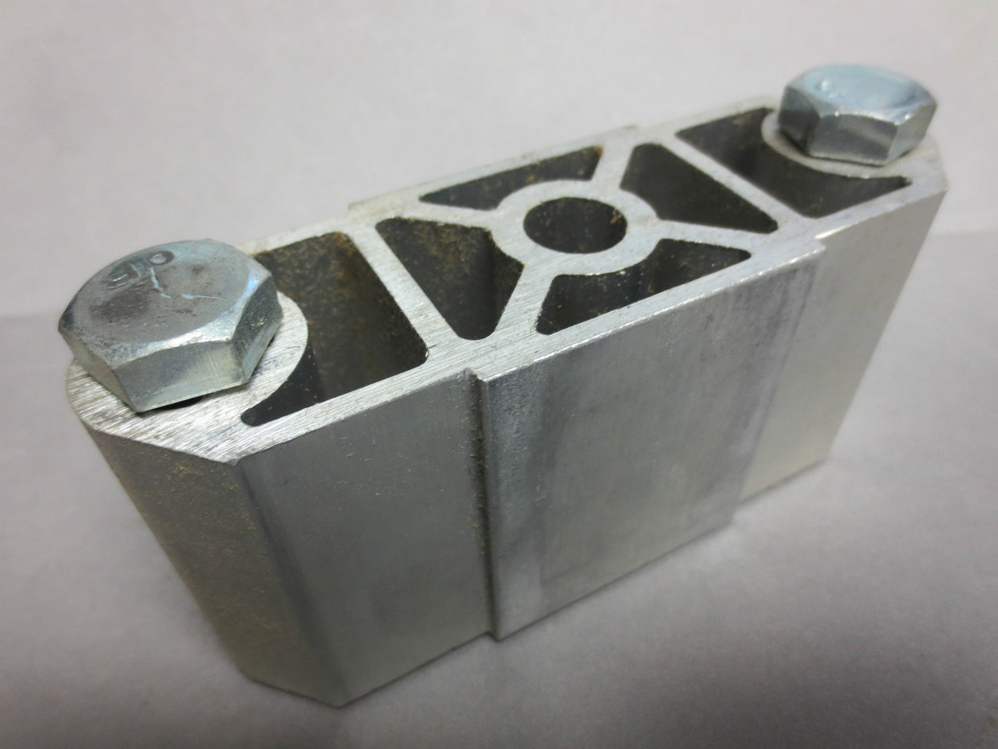 COOPER B-LINE CAS-SB SPLINE HANGER QWIK-BOLT - ALUMINUM - NEW SURPLUS