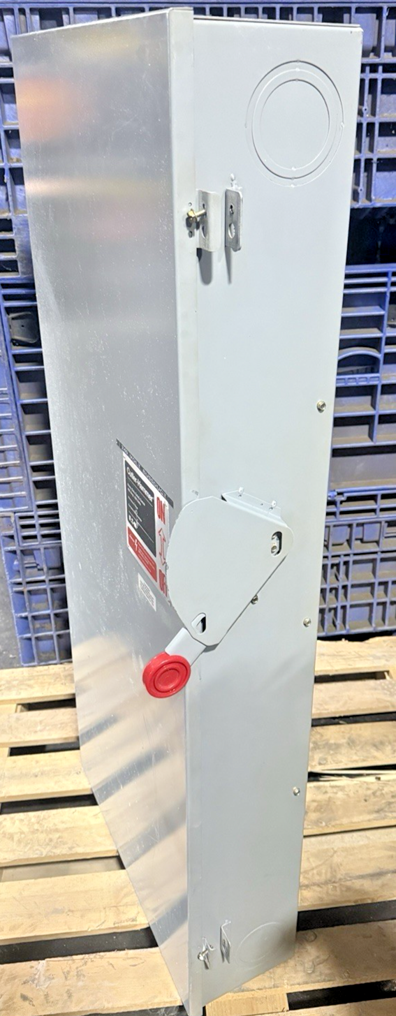 CUTLER HAMMER DH325FGK DISCONNECT SWITCH 400A 3PH 240V NEMA 1 FUSIBLE TYPE1