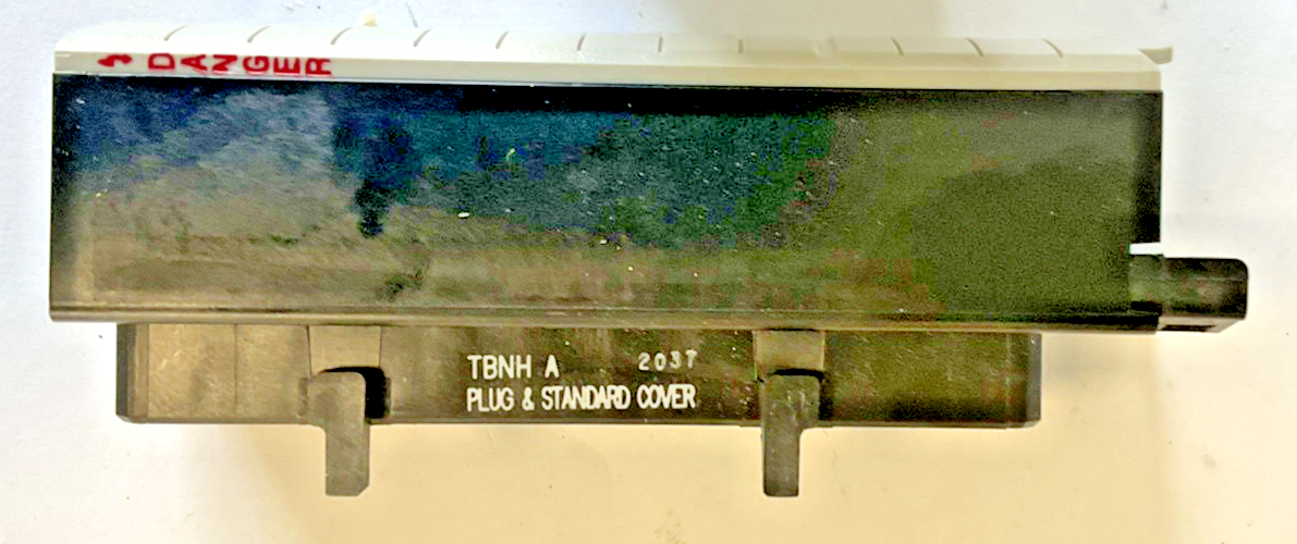 ALLEN BRADLEY 1756-TBNH/A PLUG AND STANDARD COVER. SER. A