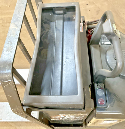 CROWN PE3540-60 PALLET JACK  6000LBS 24VDC BATT. TYPE E/ TRUCK TYPE E 9756.9HRS