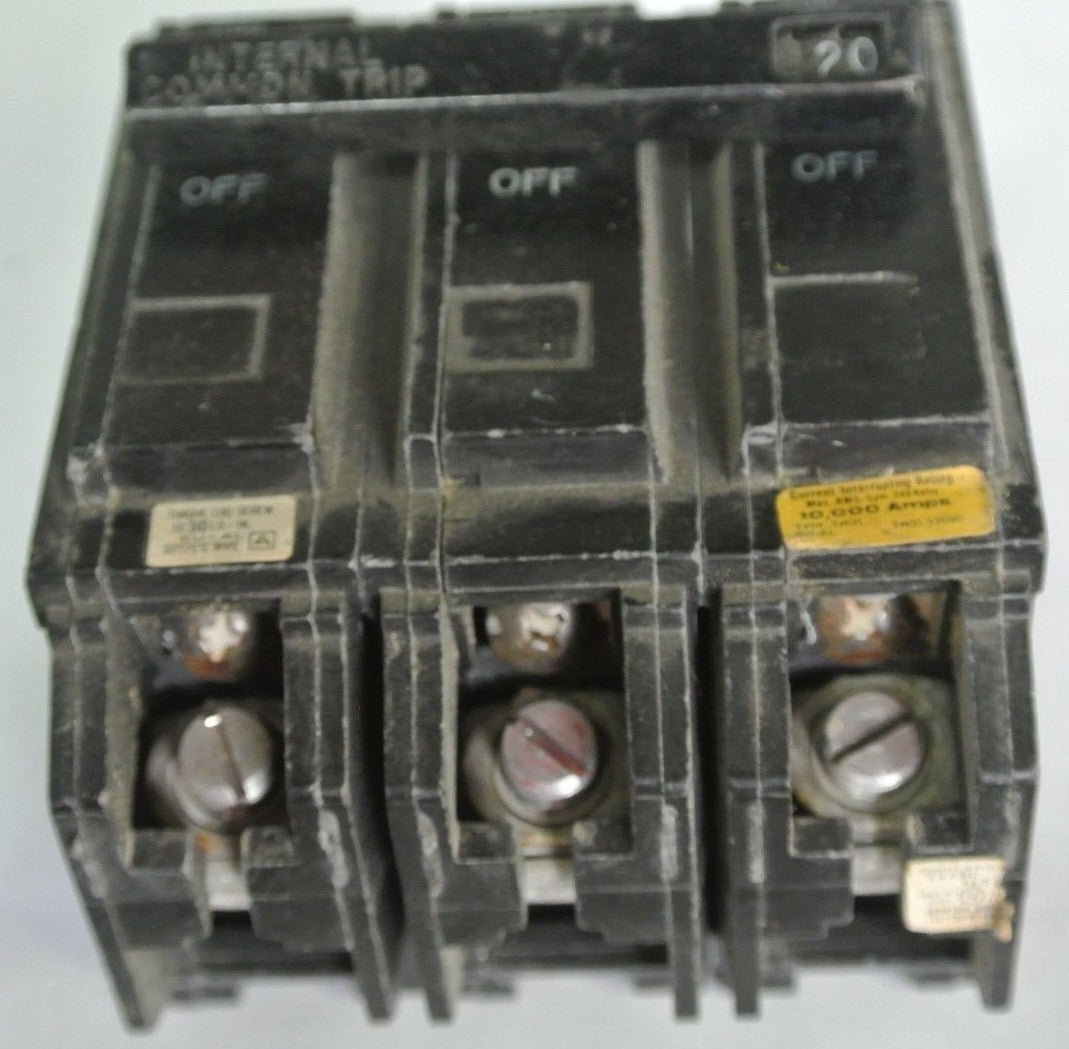 GENERAL ELECTRIC 3-POLE CIRCUIT BREAKER 20A - COMMON-TRIP