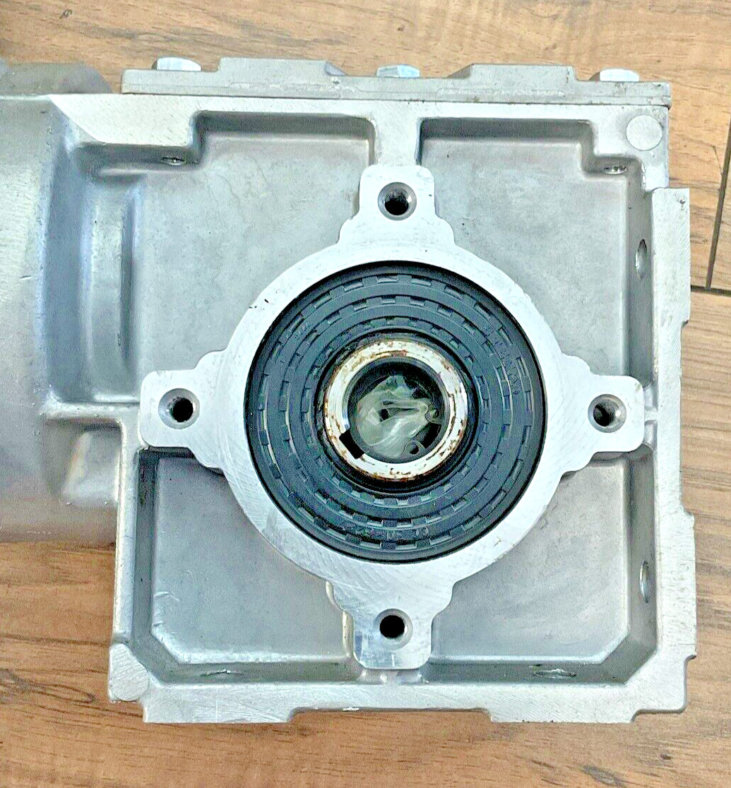 SEW-EURODRIVE WA30DRS71S4 GEAR MOTOR 1700/62RPM DUTY:CONT-S1  HP .50 RATIO 27.50