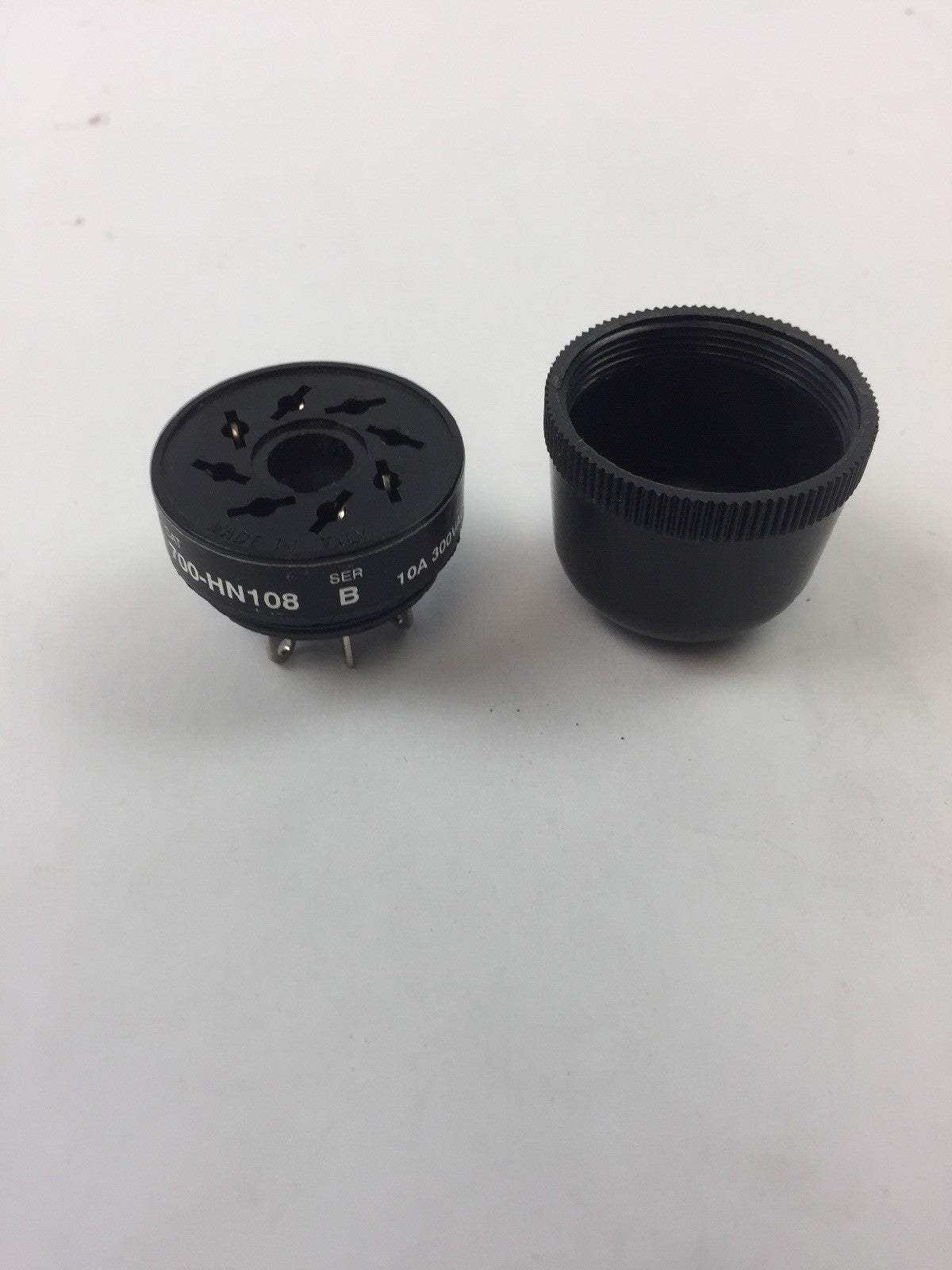 ALLEN BRADLEY 700-HN108 TUBE BASE SOCKET 8 PIN 10A 300VAC SERIES B (LOT OF 6)