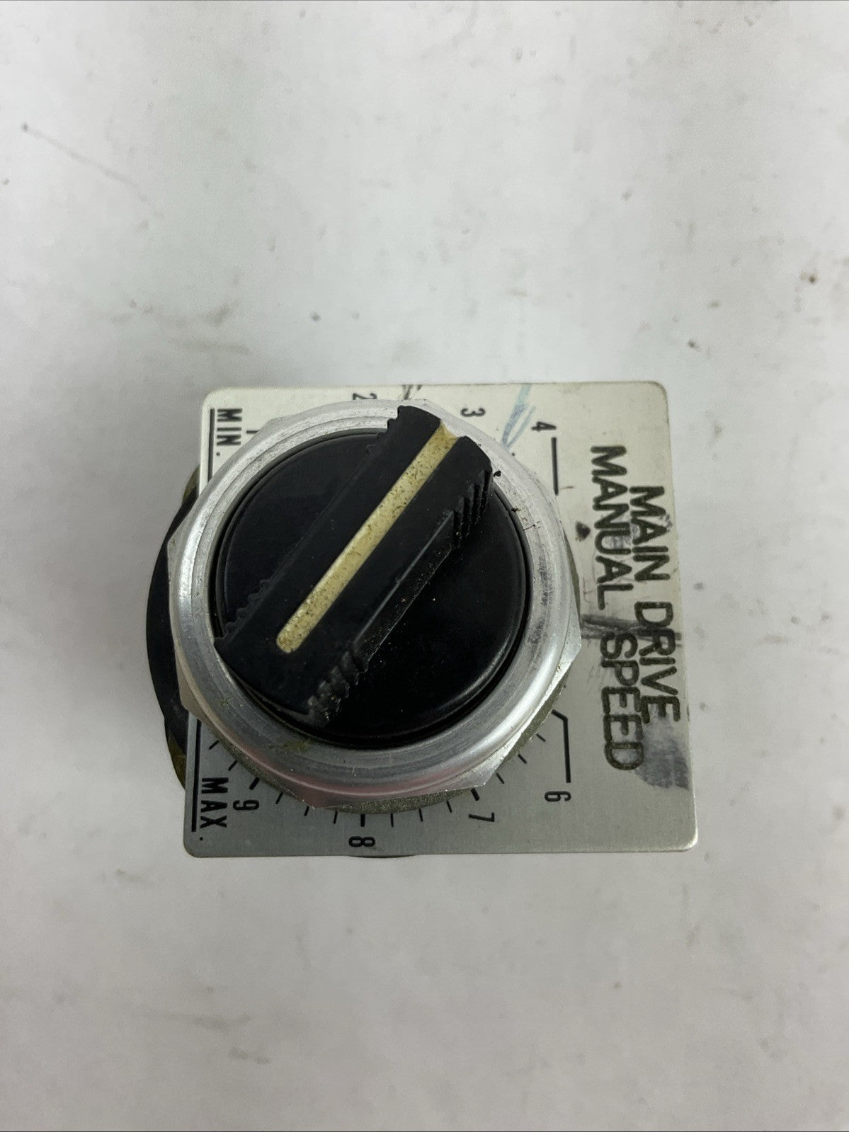 ALLEN BRADLEY 800T-U19 SER Q 300V AC/DC 2WATT SELECTOR SWITCH
