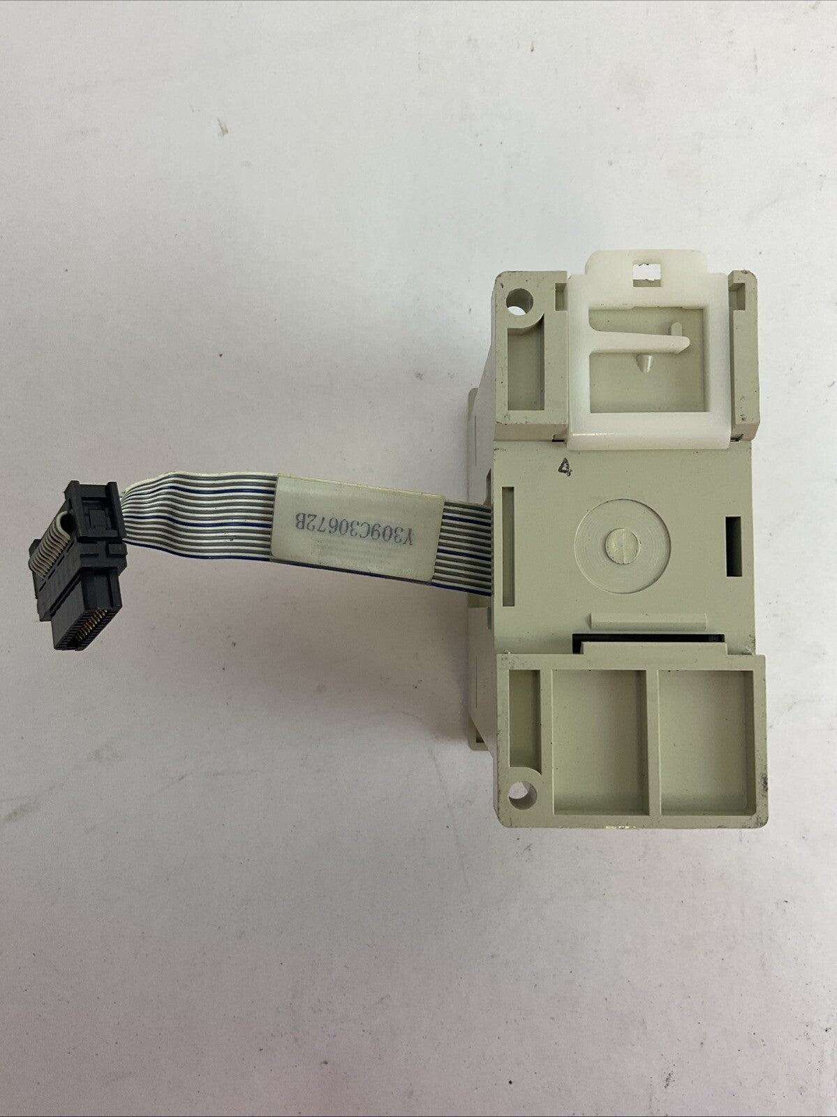 MITSUBISHI FX2N-8ER PROGRAMMABLE CONTROLLER OUT 30VDC 250VAC 2A IN 24VDC .5mA