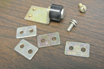 ALLEN-BRADLEY 1494F-L3 DOOR HARDWARE KIT / NEMA 12 / RIGHT HAND / NEW SURPLUS