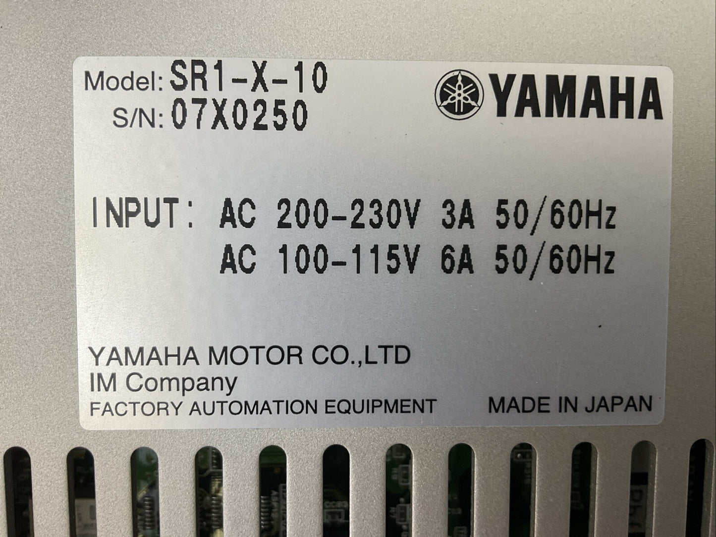 YAMAHA SR1-X-10 SINGLE AXIS ROBOT CONTROLLER 200-230/100-115VAC 3/6A 50/60HZ