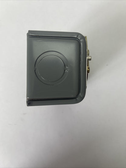 WESTINGHOUSE SD2 PB STATION STOP SINGLE UNIT WITH LATCH STANDARD DUTY 600V